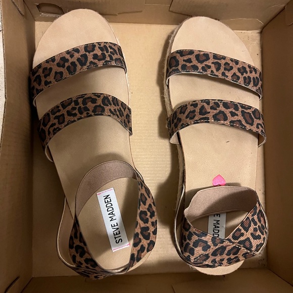 Steve Madden Platform Sandals Size 7-7.5 - Picture 1 of 2